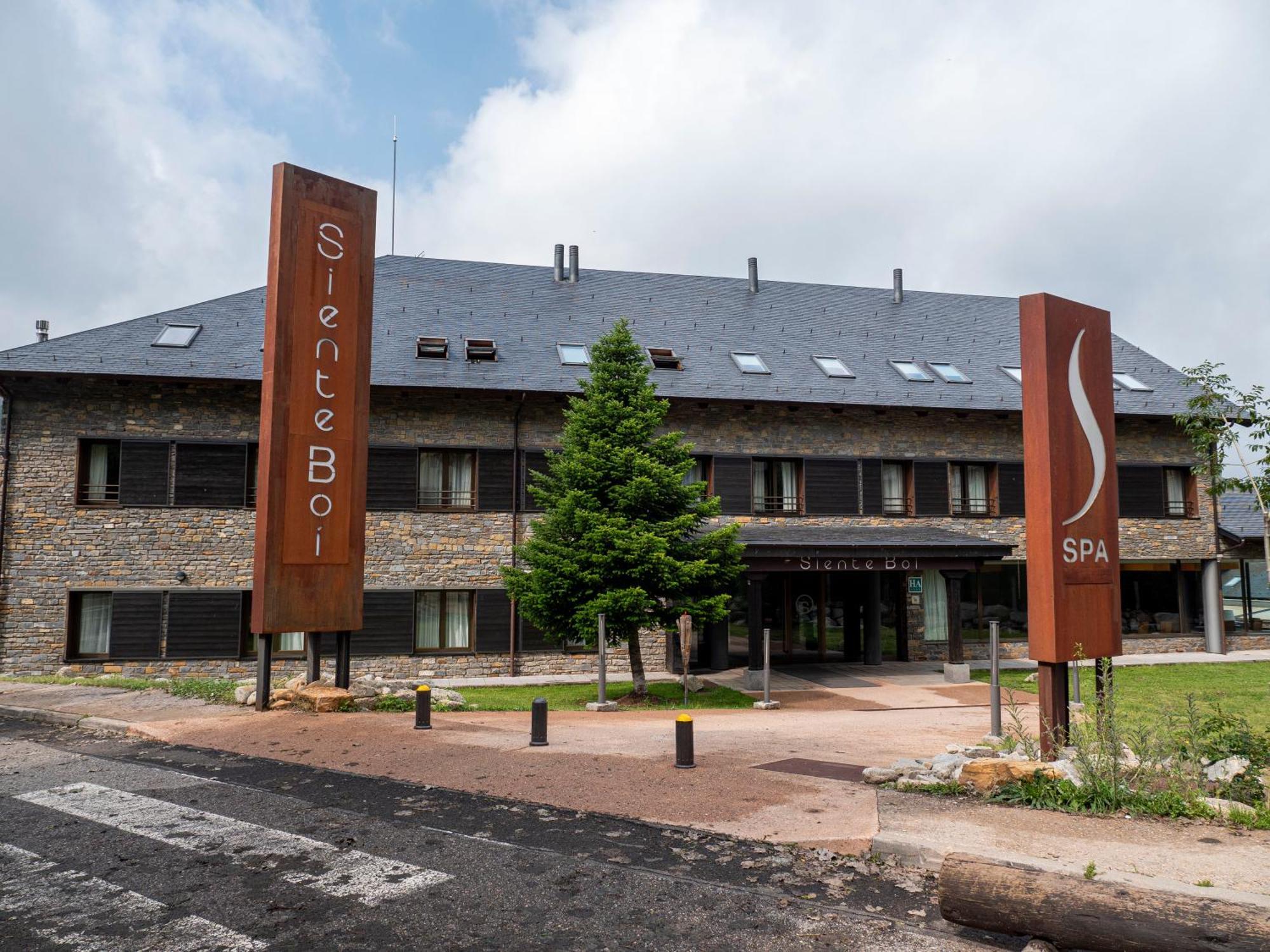 Aparthotel Siente Boi & Spa Pla de l'Ermita Eksteriør billede