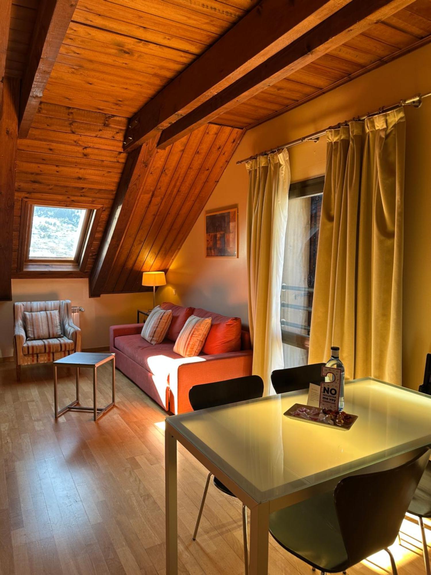 Aparthotel Siente Boi & Spa Pla de l'Ermita Eksteriør billede