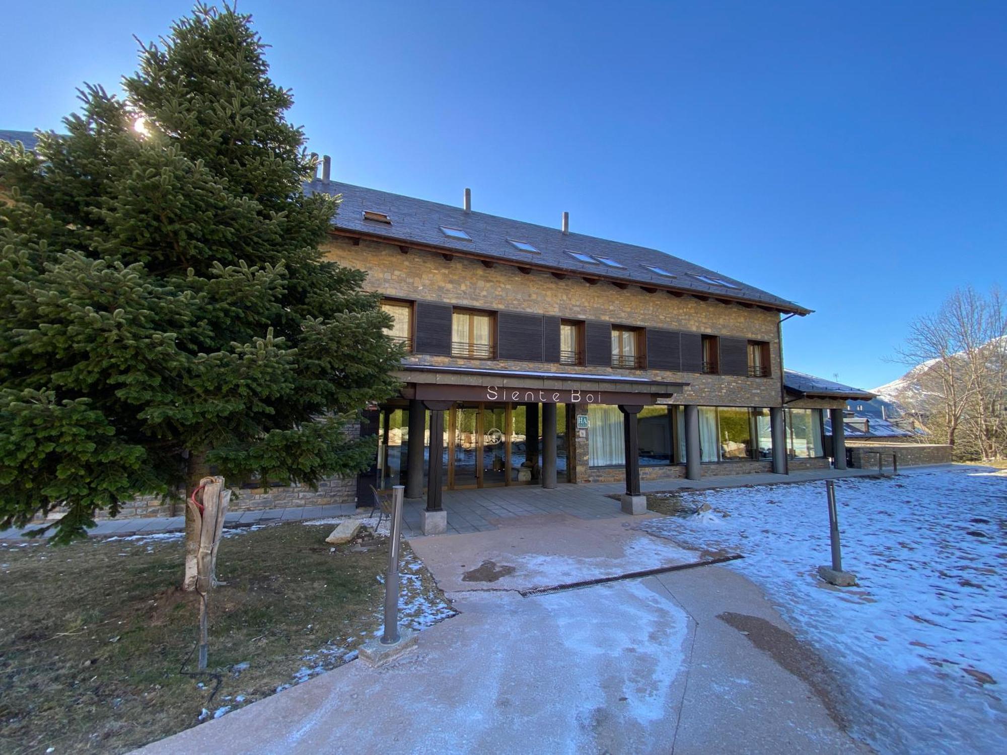 Aparthotel Siente Boi & Spa Pla de l'Ermita Eksteriør billede