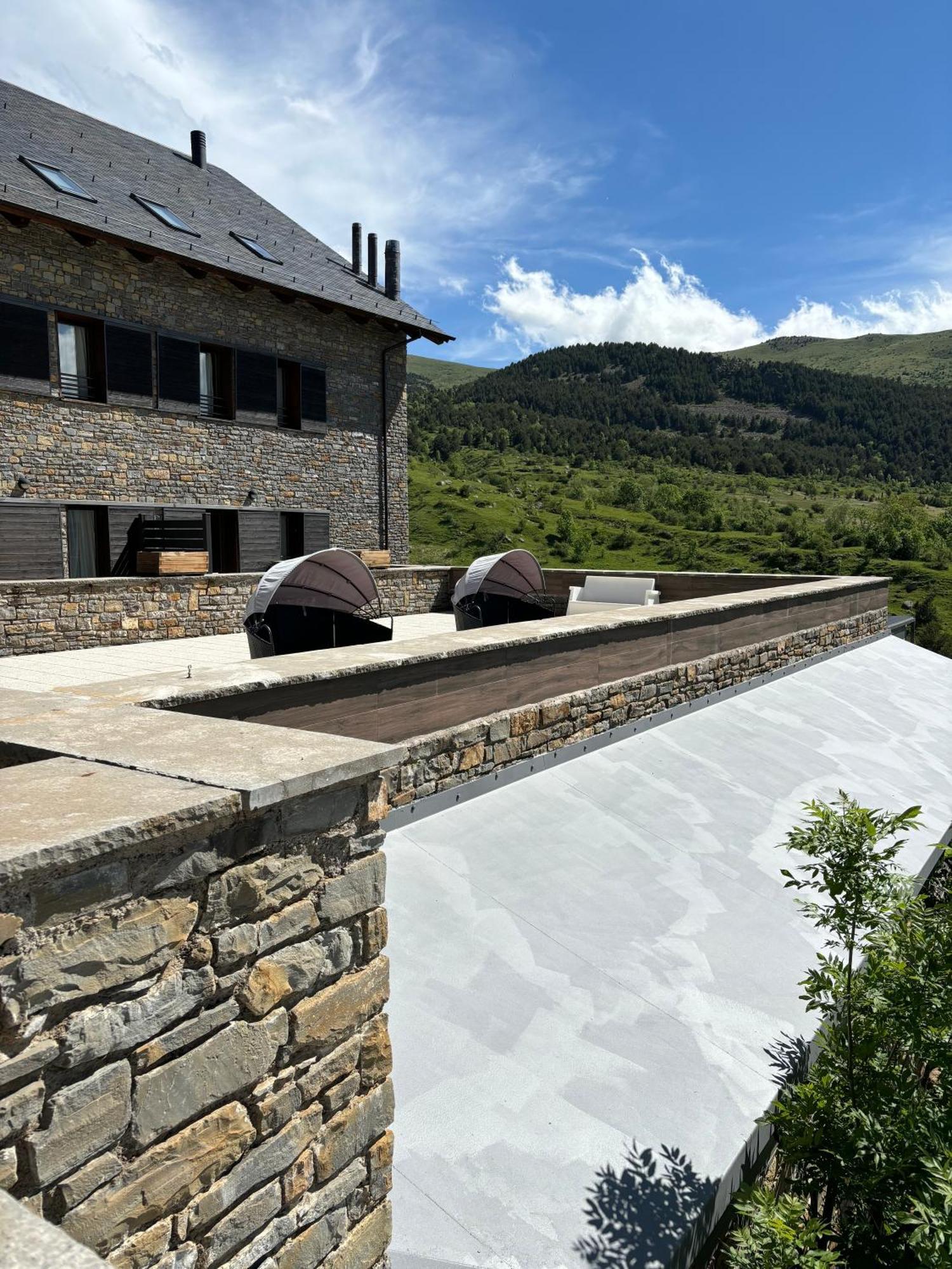 Aparthotel Siente Boi & Spa Pla de l'Ermita Eksteriør billede